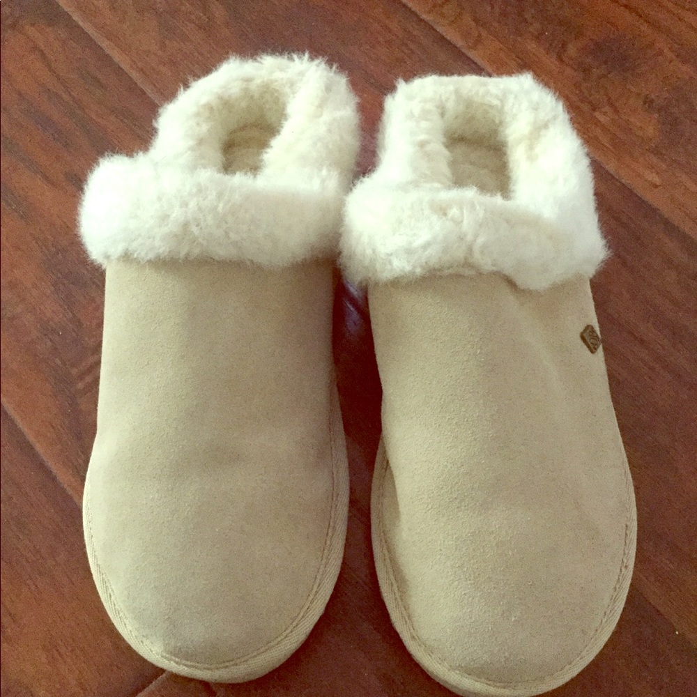 Donald J. Planet Fur Slipons